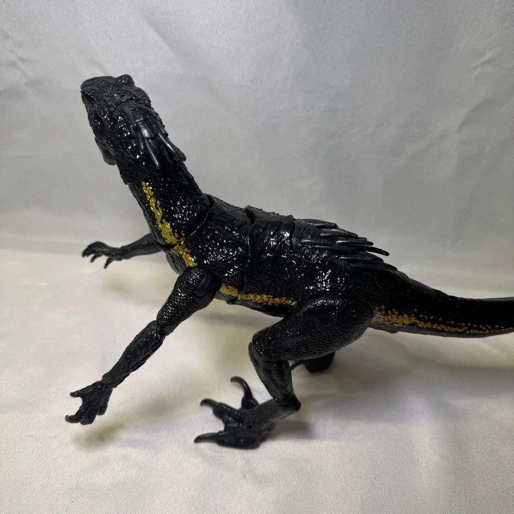 Jurassic World‎ Dino Trackers Indoraptor Track 'N Attack Dinosaur Lights n Sound